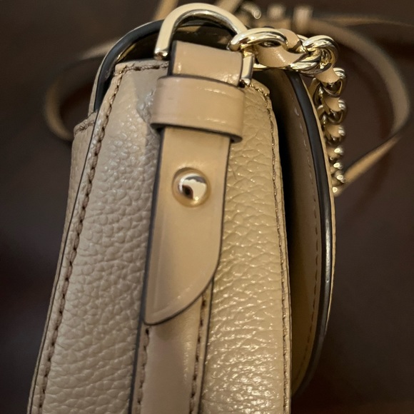COPY - Michael Kors crossbody bag. Taupe with chain details on strap. - Picture 9 of 9